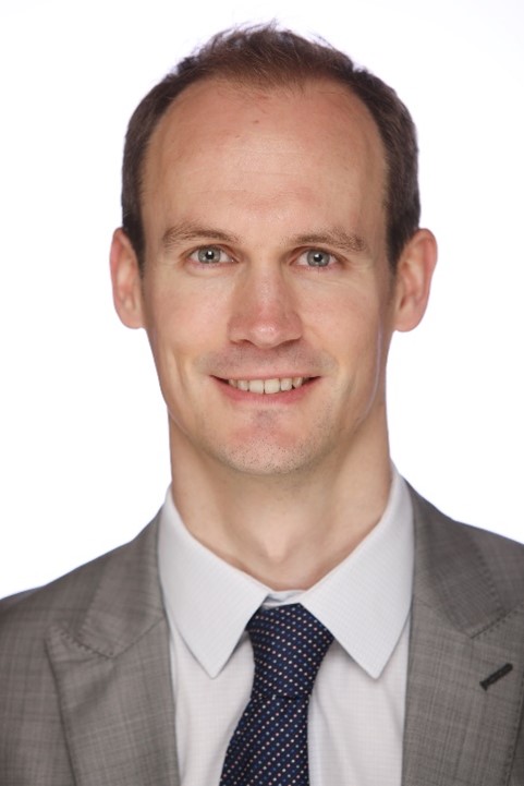 Mr Jonathan Park MB ChB (Hons) BSc (Hons) FRCOphth Consultant Ophthalmic Surgeon