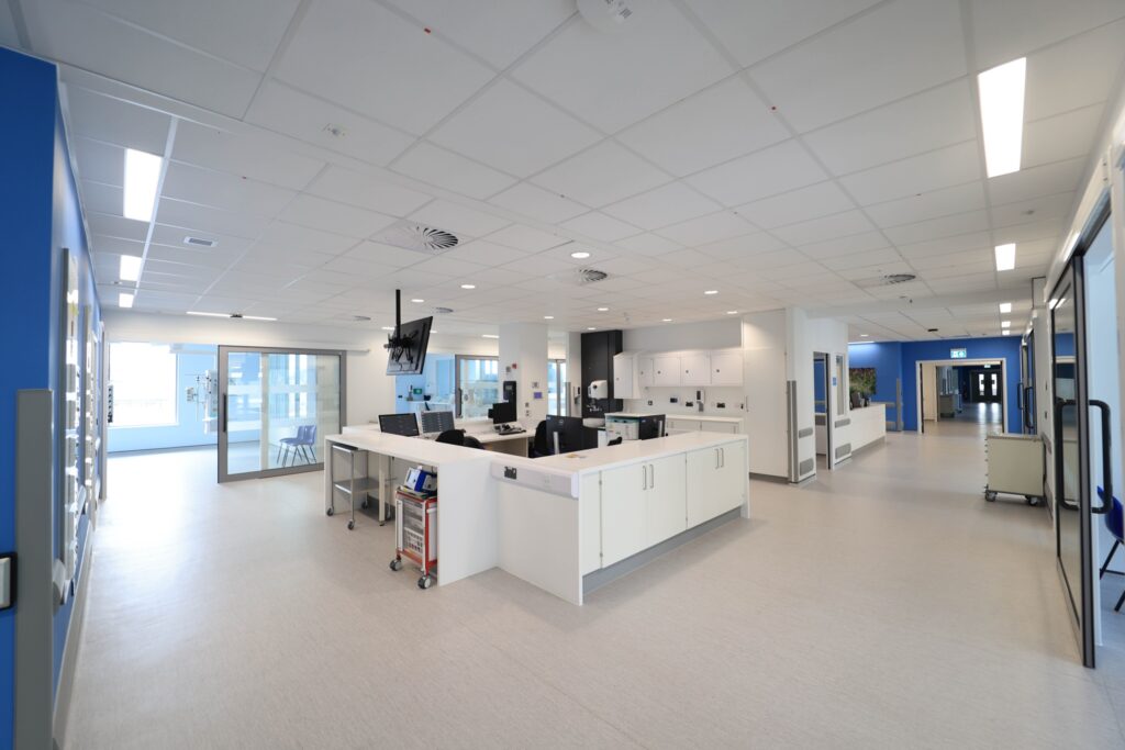 A photo of the intensive care unit in the King's Building at Musgrove Park Hospital.